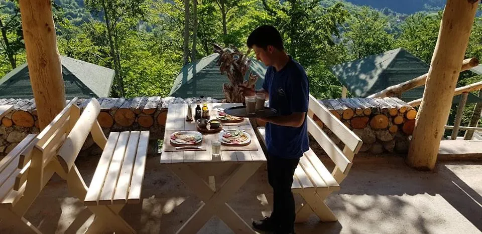 Thethi Paradise Hotel & Restaurant 0*, Theth Albania