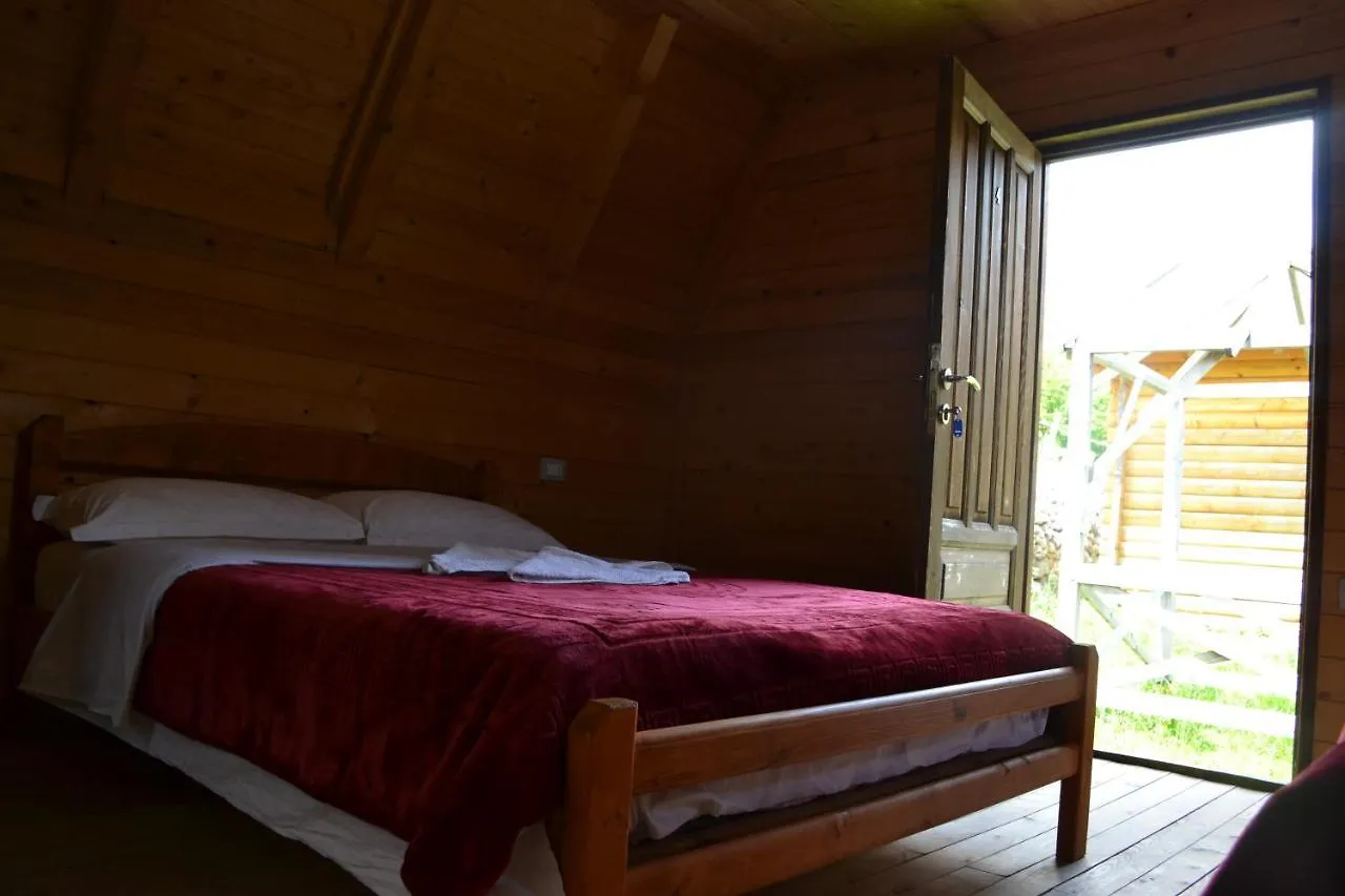 Farm stay Thethi Paradise Hotel & Restaurant
