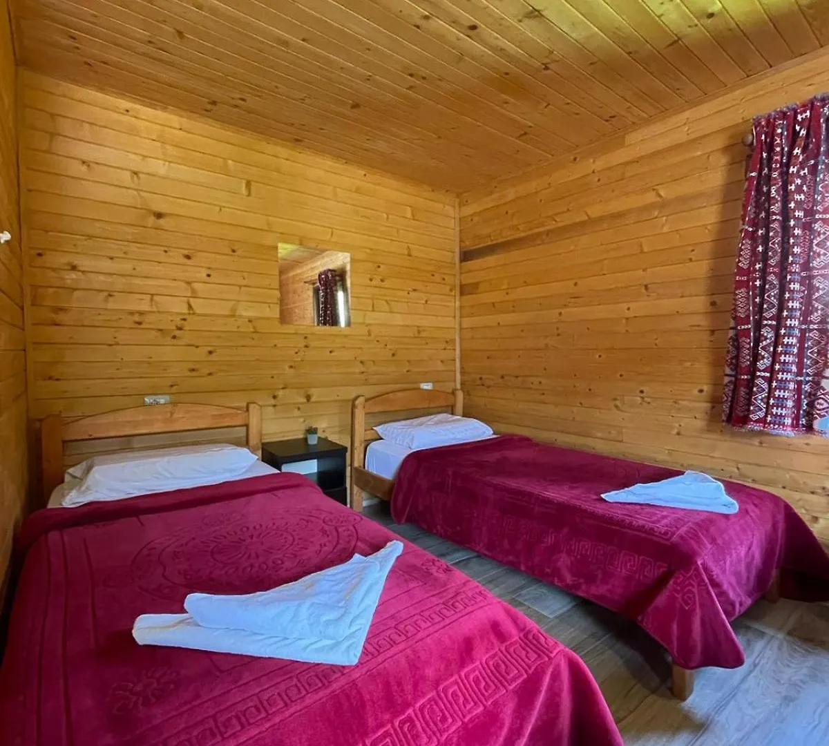 Thethi Paradise Hotel & Restaurant Farm stay