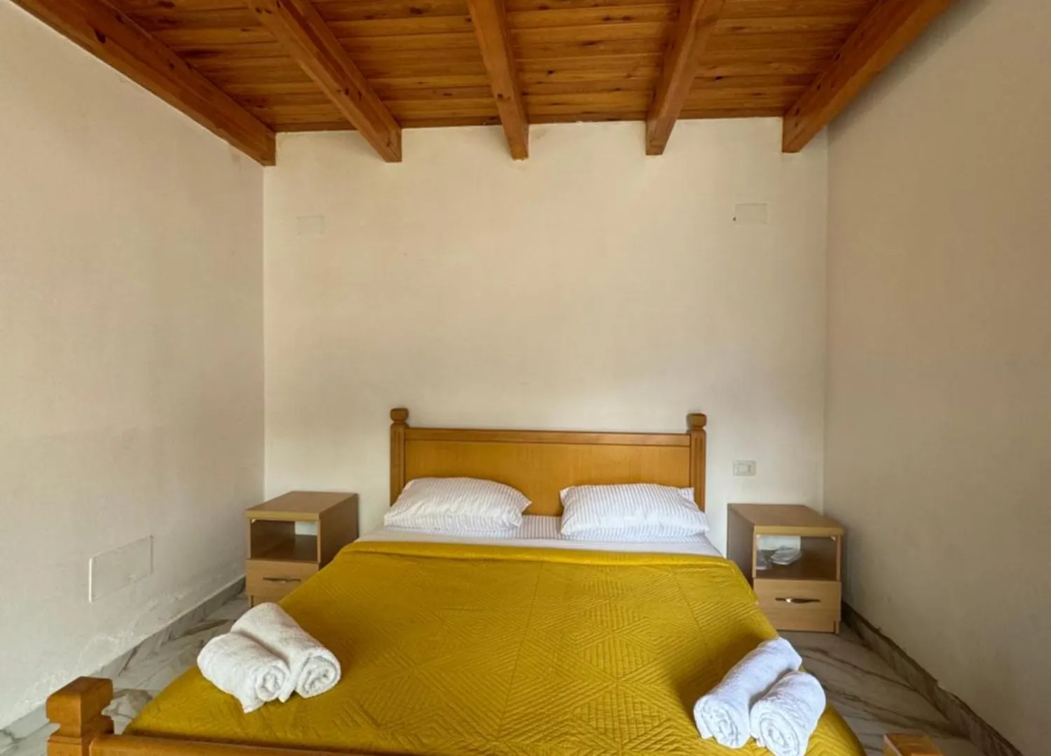 Thethi Paradise Hotel & Restaurant 0*, Theth Albania