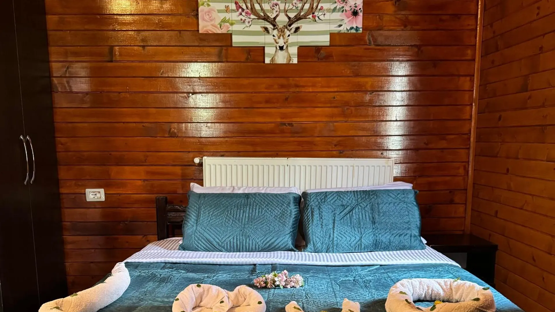 Thethi Paradise Hotel & Restaurant Farm stay Theth