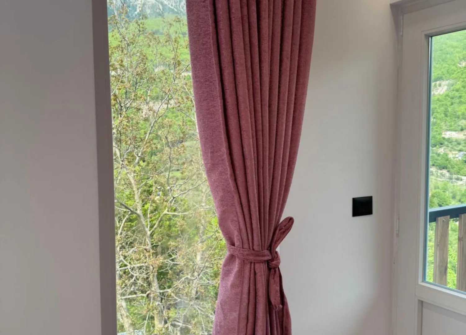 Thethi Paradise Hotel & Restaurant Farm stay