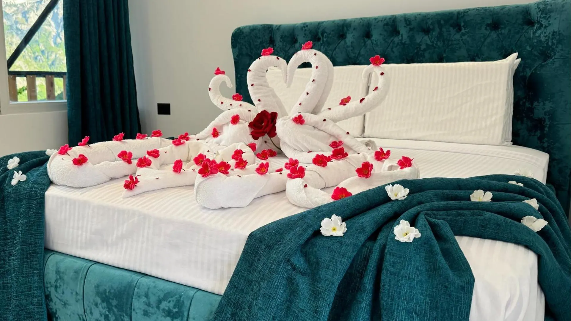 Thethi Paradise Hotel & Restaurant Farm stay Theth